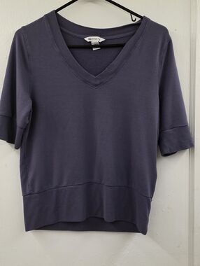 Athleta Renew V Neck Top Small Purple Tencel Modal Soft Short Sleeve Sweatshirt